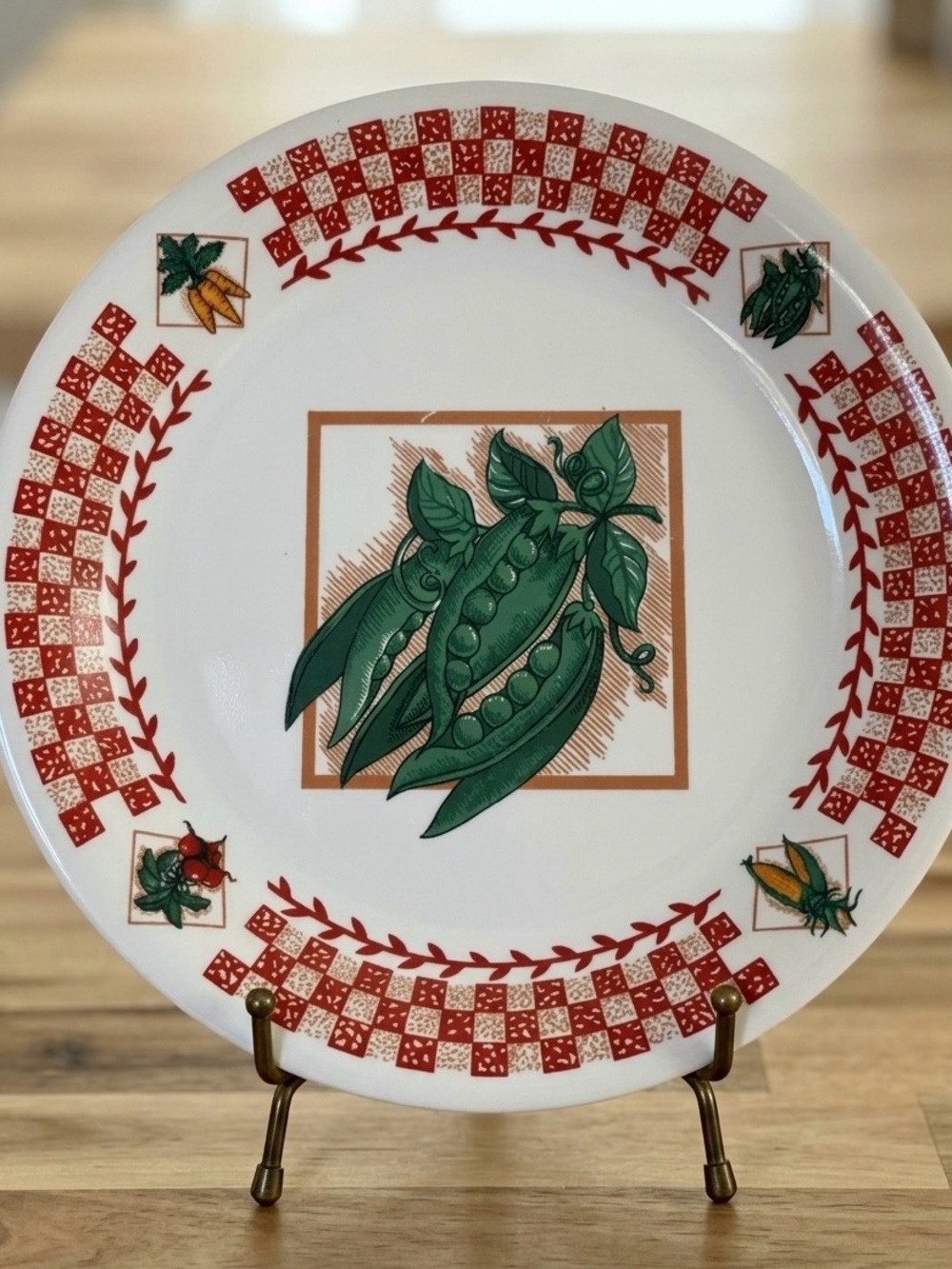 Tabletops Unlimited Garden Fresh
Vegetable Peas Dinner Plate
Checkerboard Border